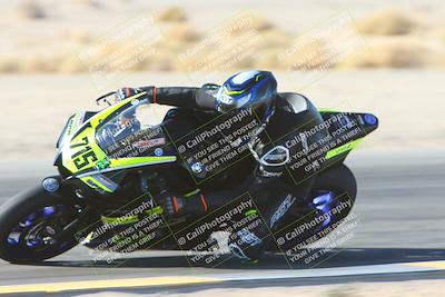 media/Jan-10-2025-CVMA Friday Practice (Fri) [[489e0da257]]/Group 4 and Trackday/Session 2 (Turn 4 Inside)/